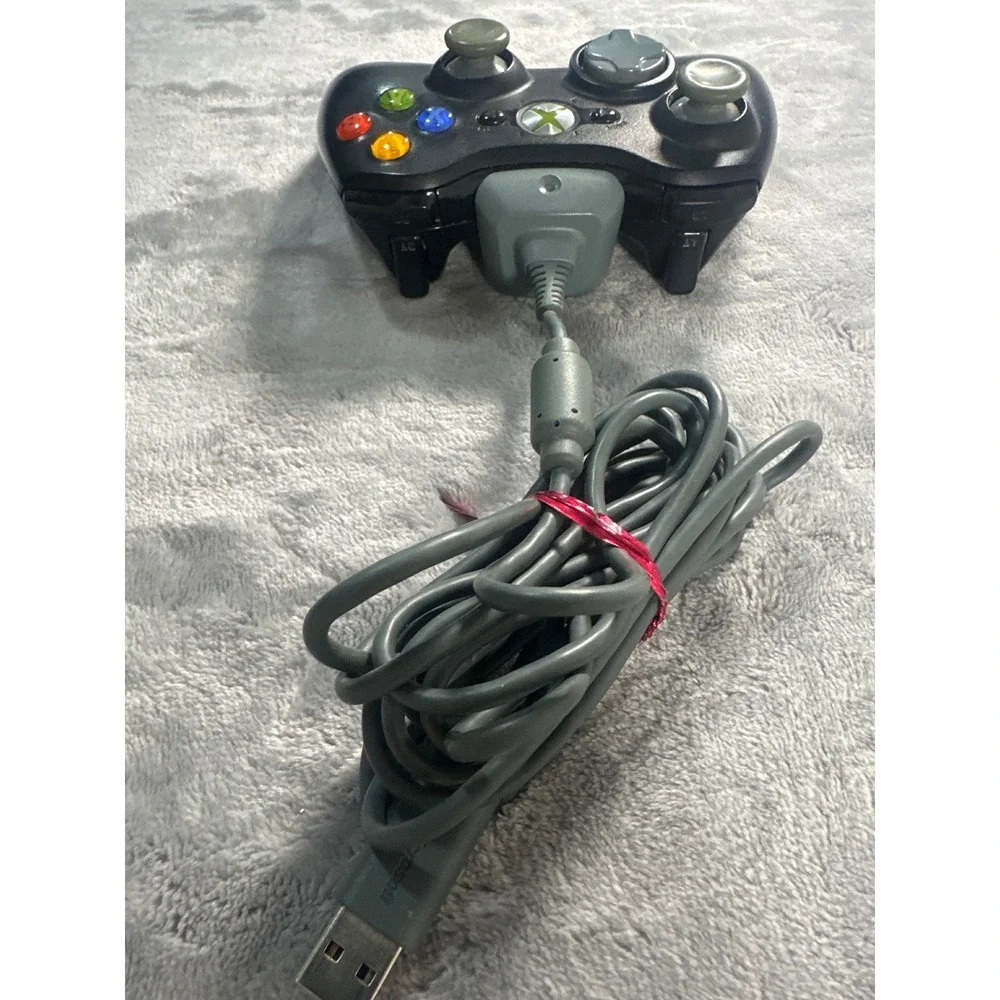 Microsoft Xbox 360 Wireless Controller Black with Play and Charge Cable Grey